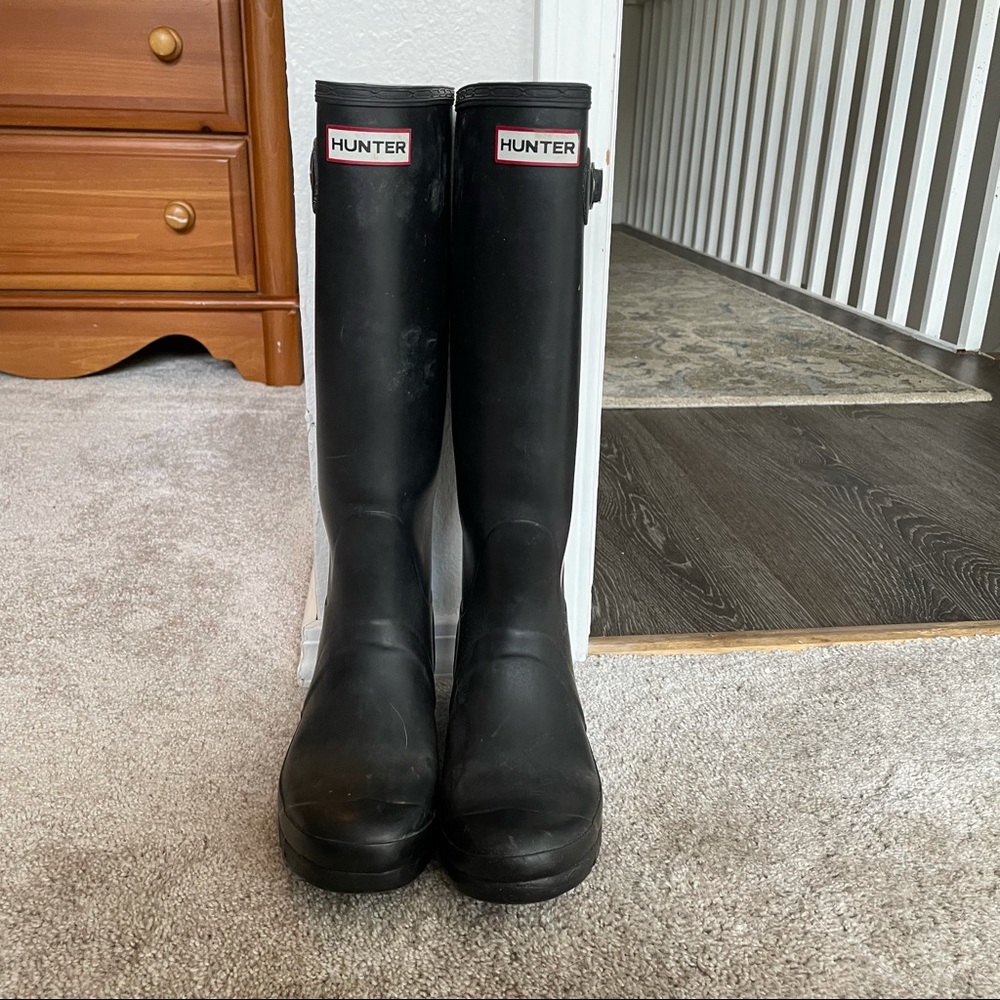 Black hunter rain boots